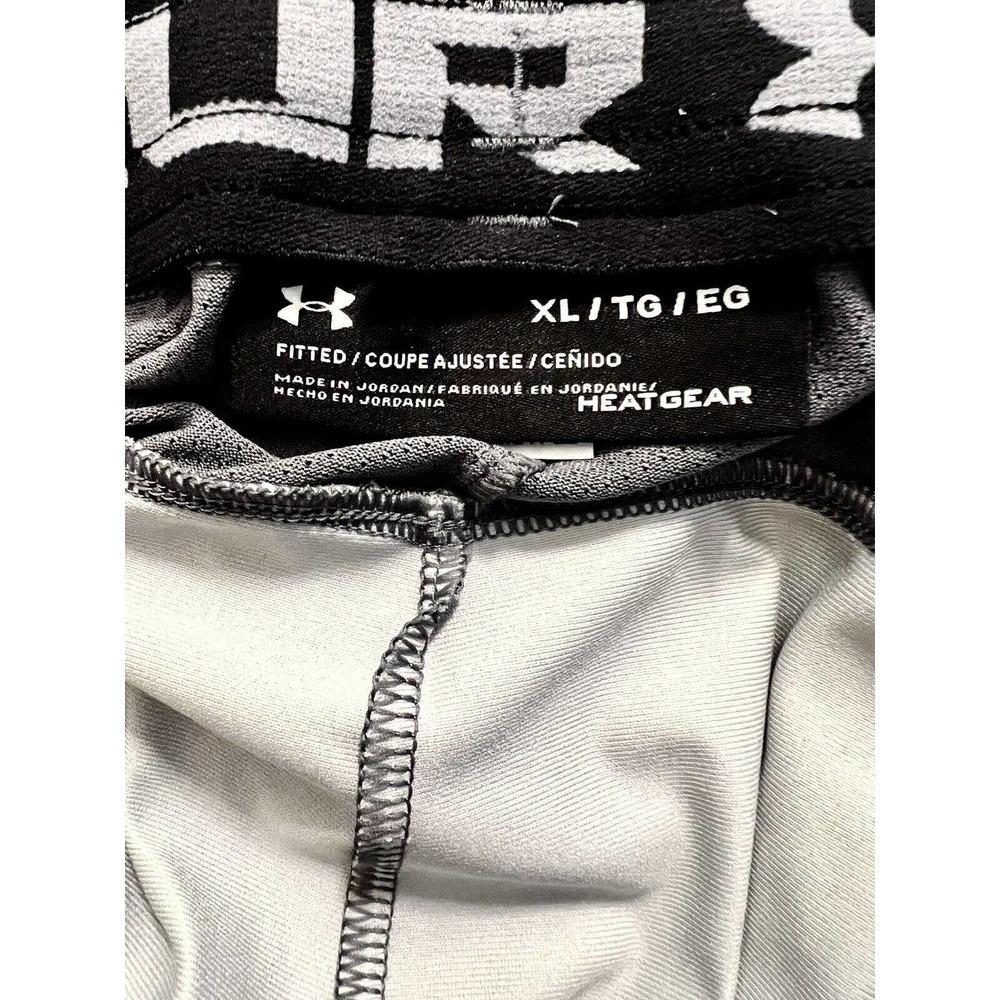 Under Armour Shorts Men's Size XL Grey Fitted Elastic Active String Waist‎ - Picture 3 of 3